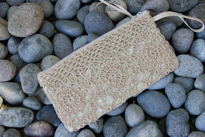 Crochet Straw Clutch Bag in Latte - Kardia